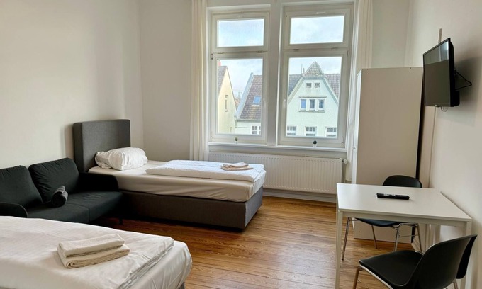 Neumuenster House | Hansaring 11 W3 - 3 bedrooms