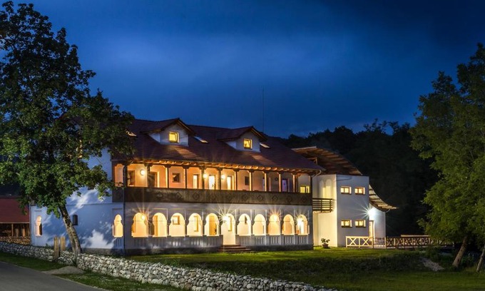 Valcea County Hotel | Hanul Vatra