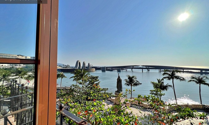 An Thoi Hotel | HANZ Lagoon Sunset Boutique Hotel