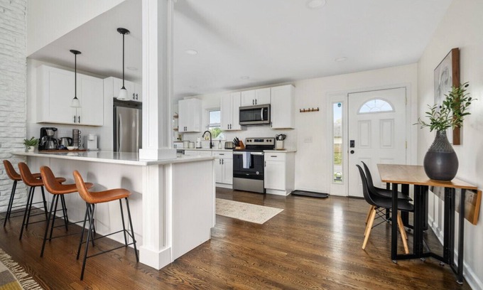 Columbus House | Happily Ever Astor - 3BD, 2BA, Modern Ranch