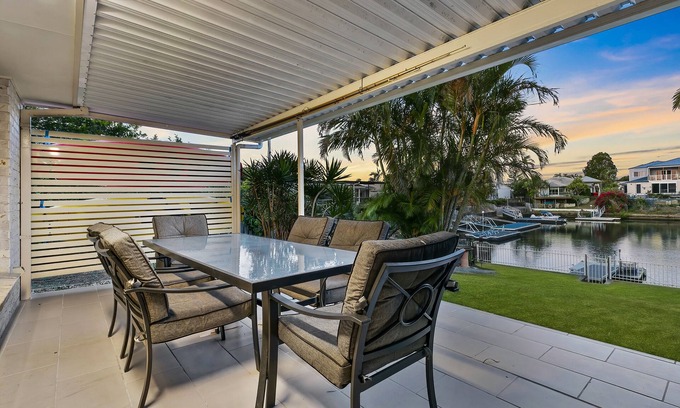 Bongaree House | Happiness On Hoya