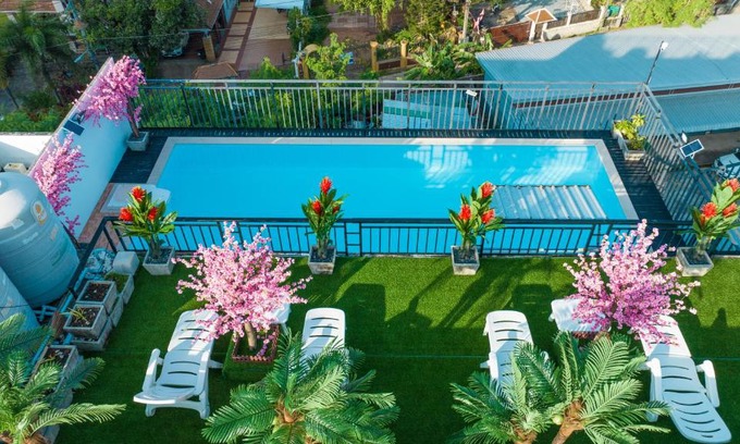 Nanai Road Hotel | Happy 99 Guest house