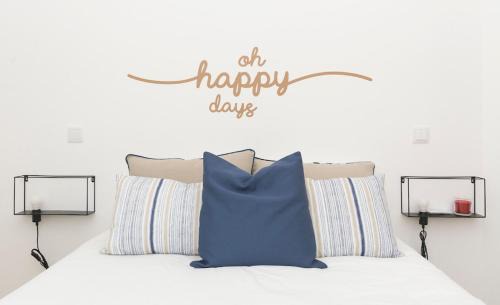Santa Engracia Apartment | Happy Days