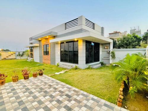 Indore House | Happy escape