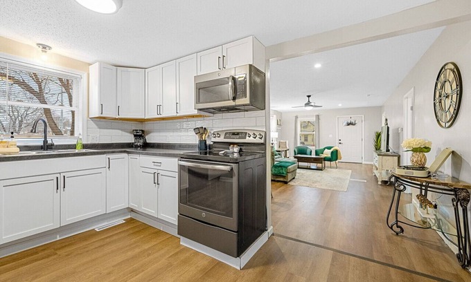 Sioux Falls House | Happy Haven: A Delightful 2 Bedroom Central Retreat
