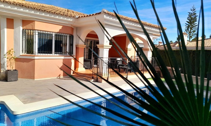Hoya de los Patos House | Happy House Bonalba Golf Resort