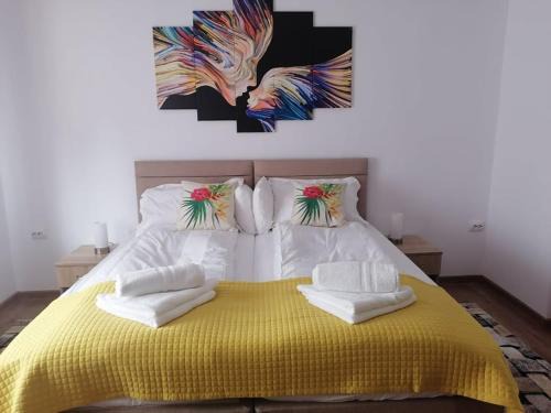 Hunedoara Apartment | Happy House