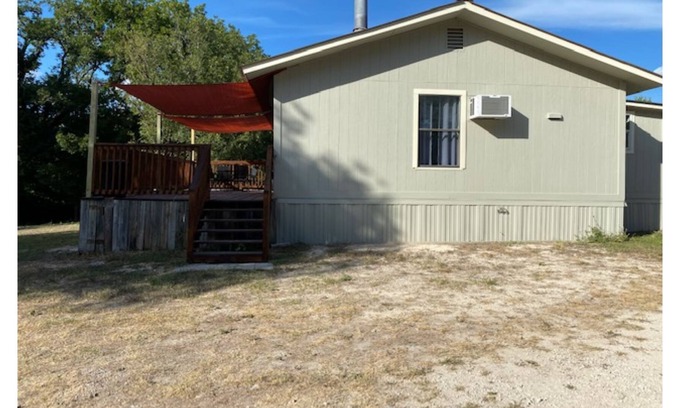 Utopia Cabin | Happy Our River Cabin