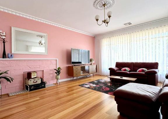 Shepparton South House | Happy Stays - Retro Haven