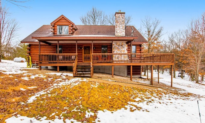 Friendship House | Happy Trails Cabin