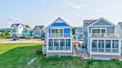 Ottawa House | Harbor Haven