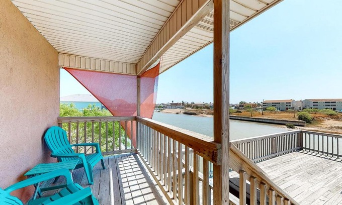Port Isabel House | Harbor Island