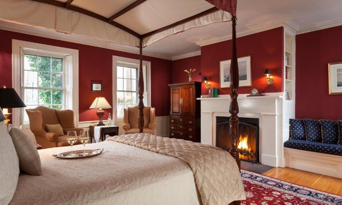 Marblehead Hotel | Harbor Light Inn