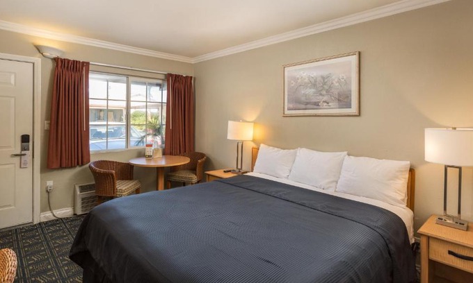 Anaheim Resort Hotel | Harbor Motel