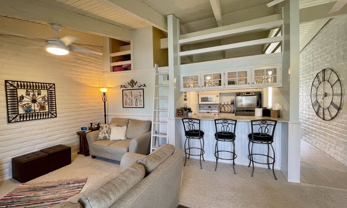 Clear Lake Condo | *HARBOR VIEW* COZY 1 BEDROOM CONDO WITH LOFT INDOOR/OUTDOOR POOL/HOTUB