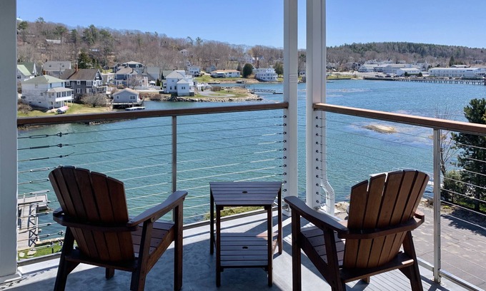 Boothbay Harbor Bed & Breakfast | Harborage Inn on the Oceanfront