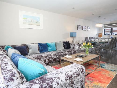 Dartmouth House | Harbour Cottage