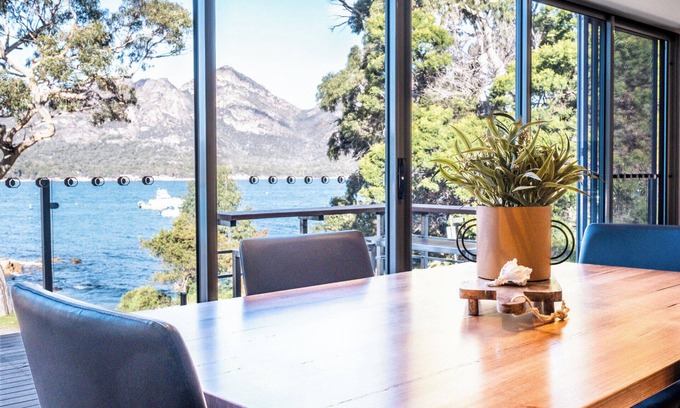 Coles Bay Apartment | Harbour Master - Freycinet Holiday Houses