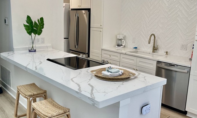 Sea Pines Condo | Harbour Town Villa- Immaculate and Spacious