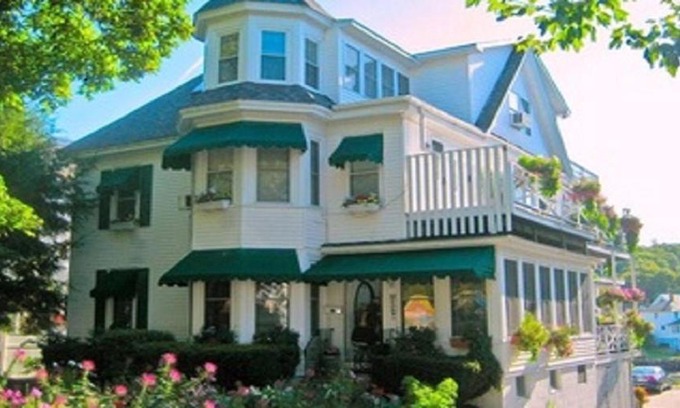 Boothbay Harbor Bed & Breakfast | Harbour Towne Inn on the Waterfront