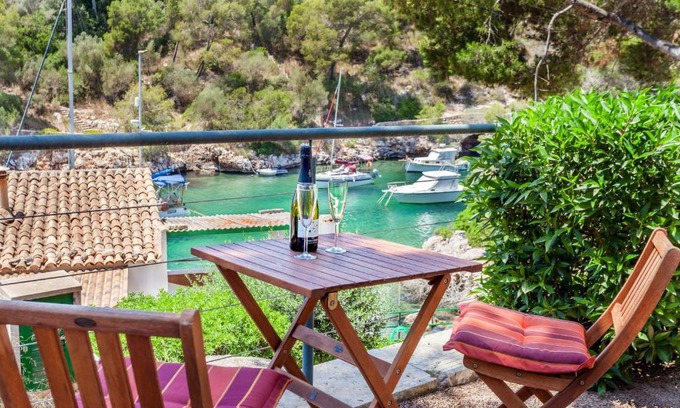 Cala Figuera Apartment | Harbour view 2