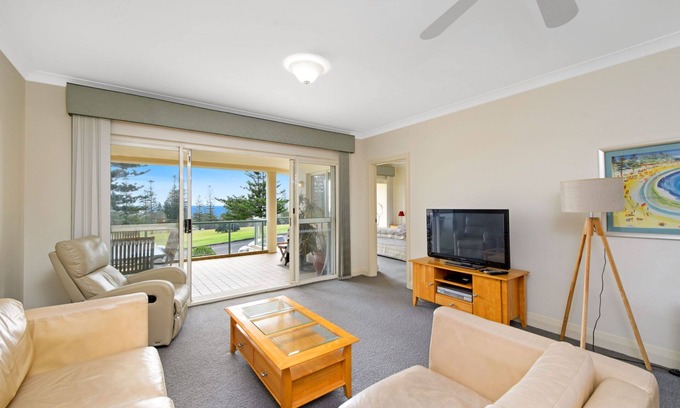 Port Macquarie Apartment | Harbourwatch 11 - Outstanding Ocean Views