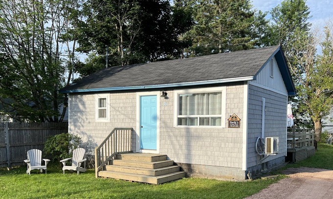 Pointe-du-Chene Cottage | Hardy’s Parlee beach cottage