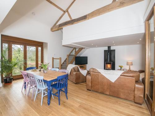 Dulverton House | Harewood Barn