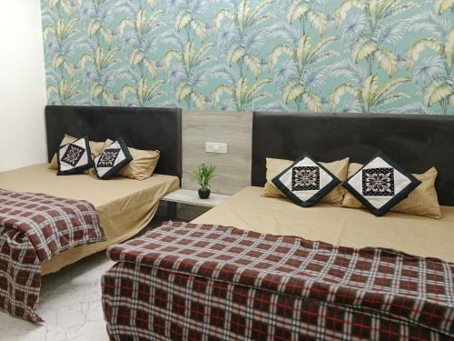 Mathura Bed & Breakfast | Hari Sharnam Home Stay