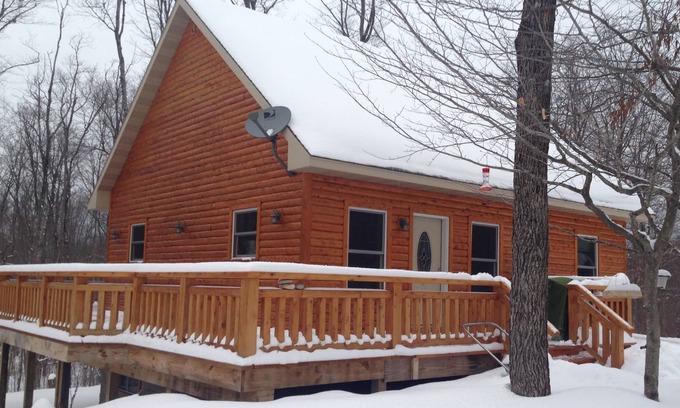 Grand Marais Cottage | Harju Rd Cottage In Family-Friendly Grand Marais, MI For Year Round Getaway!
