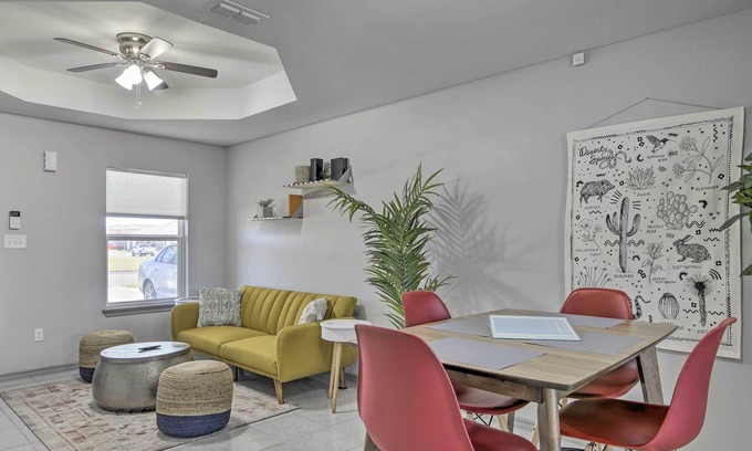 Harlingen House | Harlingen Townhome w/ Yard ~ 2 Mi to Birding!
