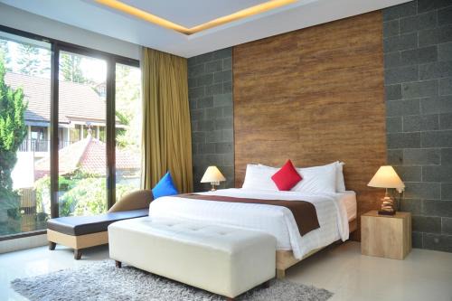 Bandung Villa | Harmony Hilltop City View Villa 4 bedrooms with a private swimming pool