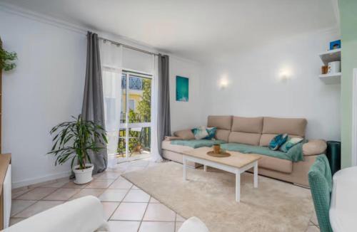 Montes de Alvor House | Harmony Home Guesthouse