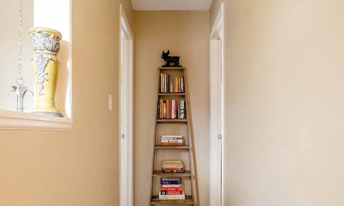 Kansas City House | Harmony House - Cozy & Close to Everything