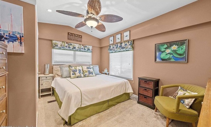 Clarkson House | Harmony Lane at the Lake!