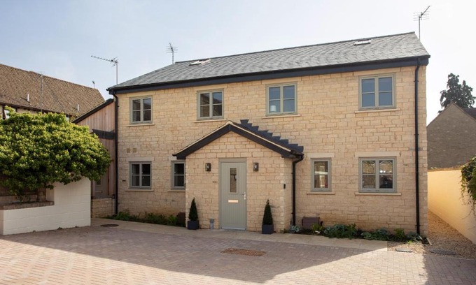 Chipping Norton House | Harpers Yard - 30 Chipping Norton