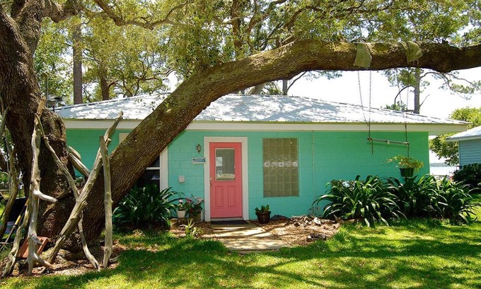 Lillian House | Harts Cottage