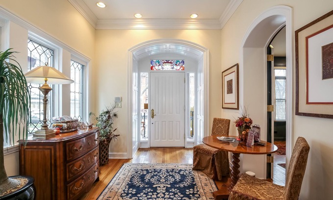 Oak Park Bed & Breakfast | Harvey House Bed & Breakfast