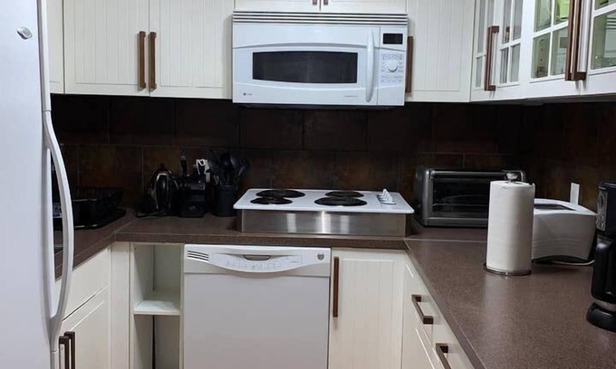Fort McMurray House | HARWOOD: 1 Bedroom Space B4