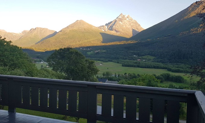 Isfjorden Condo | Hatlen View - Fantastic views!
