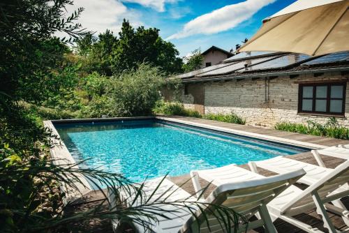 Langenaltheim House | Haus Archaeopteryx – privater Außen-Pool – einzigartig im Naturpark