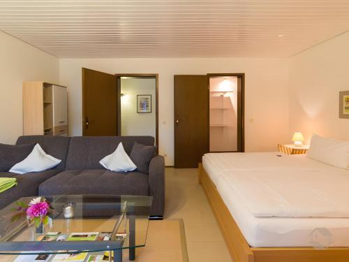 Bad Herrenalb Apartment | Haus Bergfrieden