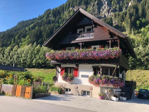 Partenen Apartment | Haus Berta, Montafon