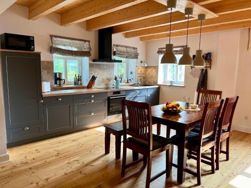 Manslagt House | Haus Deichkind