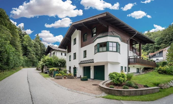 Hof bei Salzburg Apartment | Haus Marianne