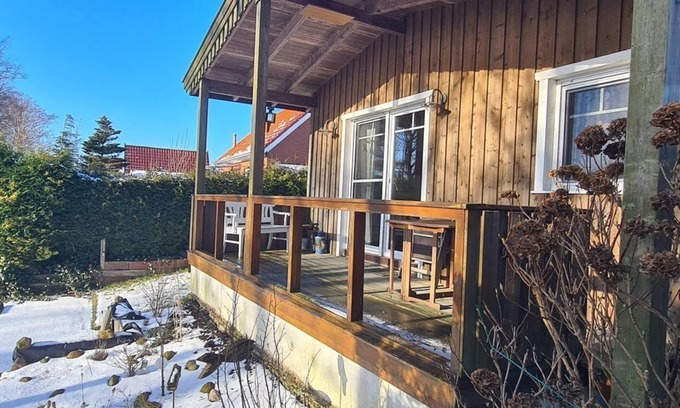 Sudbrookmerland House | Haus Nordwind - Holiday home Nordwind