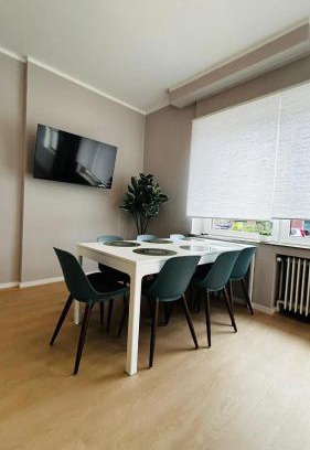 Ibbenbueren Apartment | Haus Rasink I Monteure I Teams I 160m2 I 5 Z I Terrasse I P I 2 WC I Küche I Smart TV