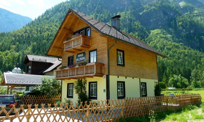 Hallstatt Apartment | Haus Salzberg