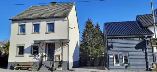 Deudesfeld House | Haus Schneider Kätchen