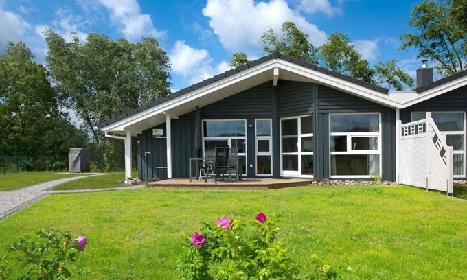 Insel Poel House | Haus Wattläufer - holiday home in a peaceful location, directly on the Salzhaff.